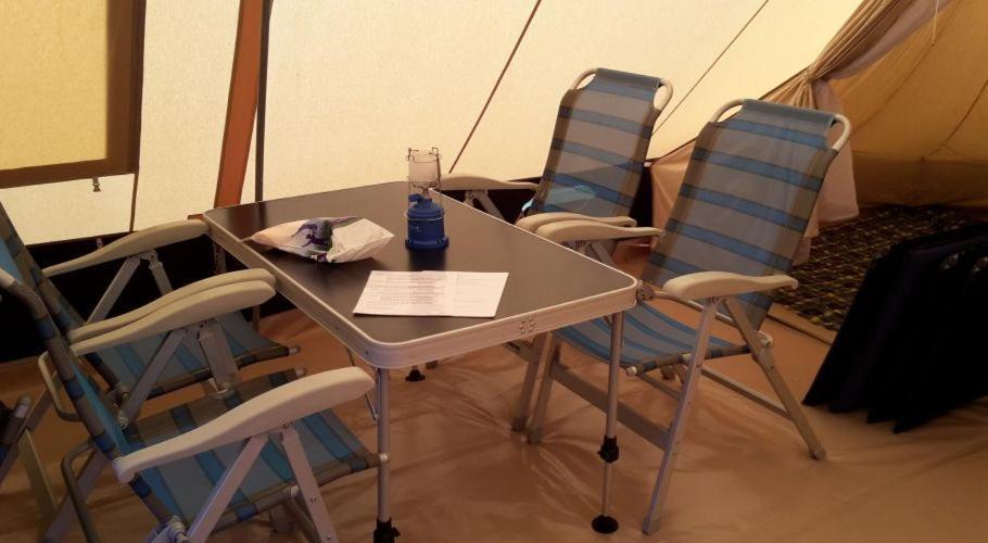 Ameland Tentenverhuur Нес Екстериор снимка