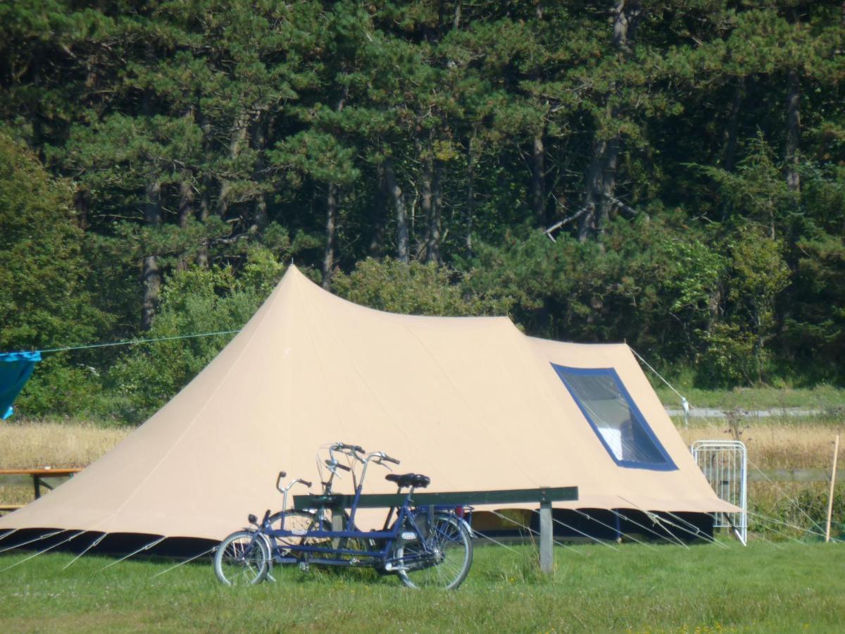 Ameland Tentenverhuur Нес Екстериор снимка