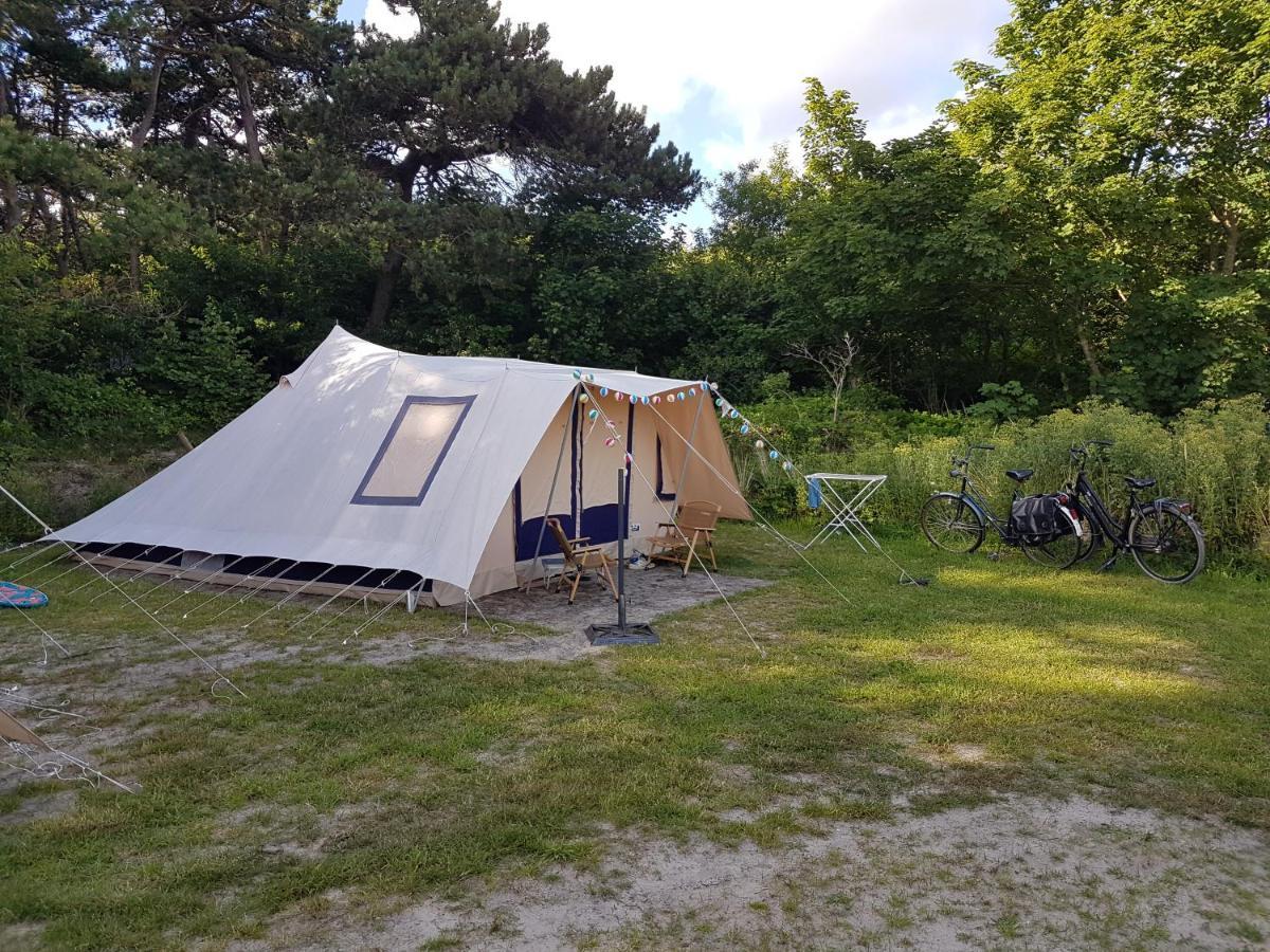 Ameland Tentenverhuur Нес Екстериор снимка