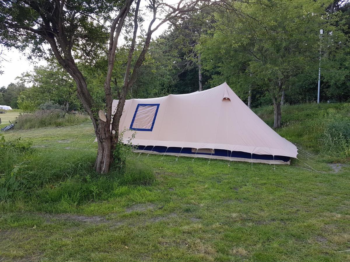 Ameland Tentenverhuur Нес Екстериор снимка